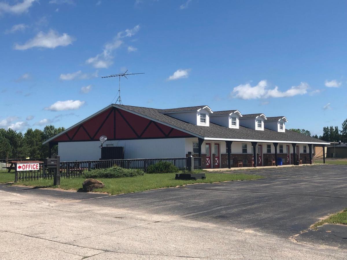 Exxon Quik Stop & Motel Wausaukee Exterior photo